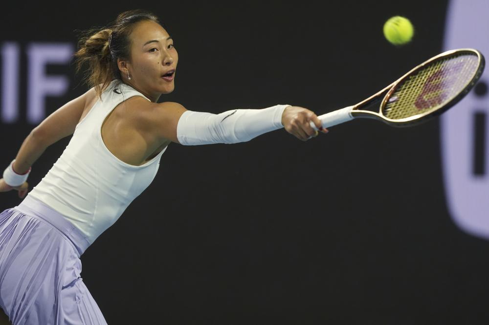 [F1]勒克莱尔发车不顺 与汉密尔顿发生轻碰.