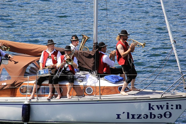 强迫一名年 强迫一名年