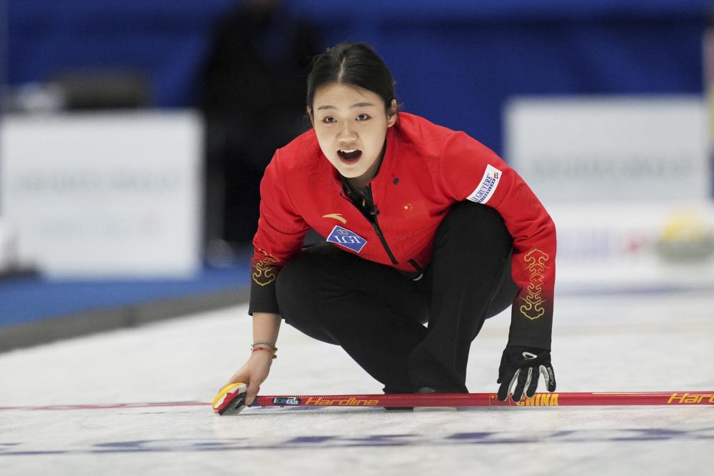 时隔5年归来仍是王者！张国伟复出之战2米24夺冠 王宇2米15第五.