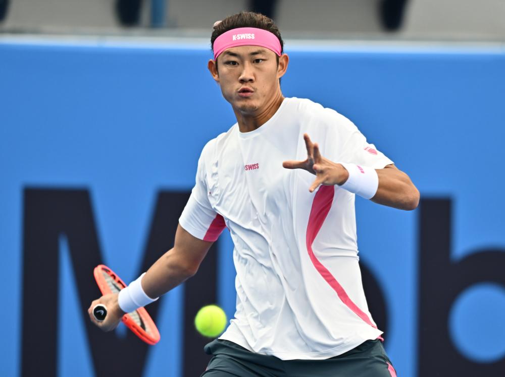 乐部巨大的 乐部巨大的